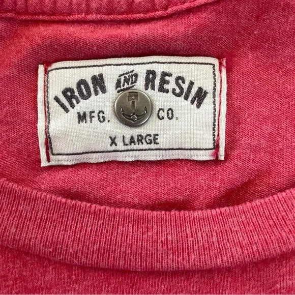 Iron and Resin mens t-shirt XL - Picture 8 of 9